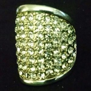 Beautiful cluster rhinestone ring